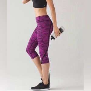 Lululemon Wunder Under Crop III (21")
Life Lines Polar Pink Black 
women size 6